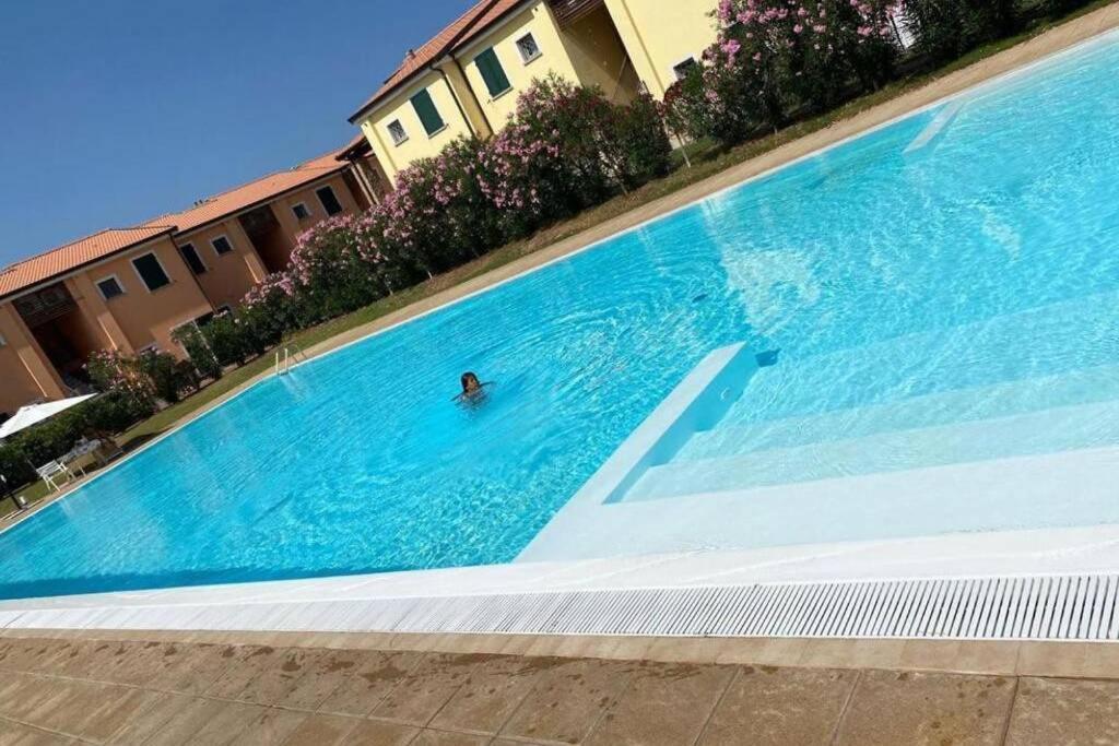 Residence Baia Delle Mimose Badesi Luaran gambar