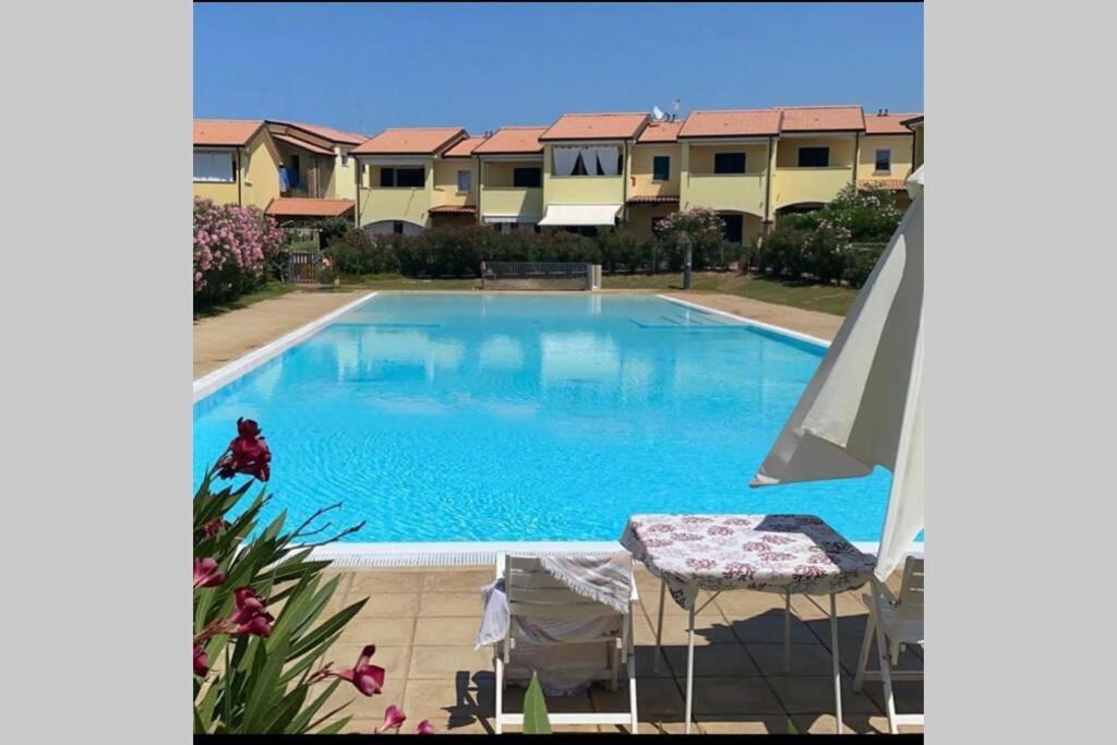 Residence Baia Delle Mimose Badesi Luaran gambar